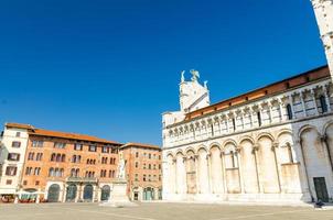 chiesa di san michele in foro st michael römisch-katholische kirche basilika auf der piazza san michele foto