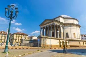 katholische pfarrkirche chiesa gran madre di dio gebäude im neoklassizistischen stil und vittorio emanuele denkmal foto