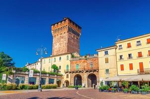 porta castello tower torre und tor terrazza torrione backsteingebäude im alten historischen stadtzentrum von vicenza stadt foto