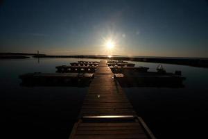 Marina auf der Insel Hecla in Manitoba bei Sonnenaufgang foto