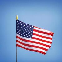 Usa-Flagge gegen den Himmel foto