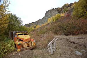 Ausrangierter Lkw am Telegraph Creek im Norden von British Columbia foto