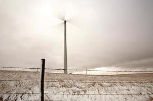 Windmühle elektrische Urbine in der Nähe von Gull Lake Saskatchewan foto