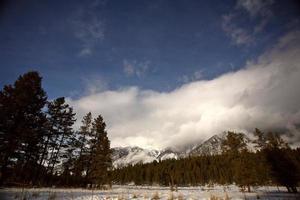 felsige Berge im Winter foto