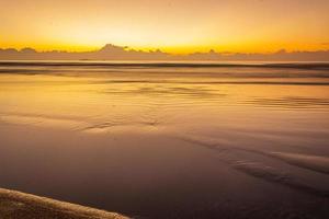 sonne und meer sonnenuntergang hintergrund. Zusammensetzung der Natur. foto