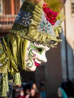 venezianischer karneval in rosheim, elsass, frankreich. foto