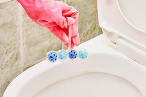 Duft für Toilette - Aromaball für Toilettenduft und Desinfektion foto