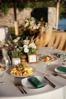 hochzeit festliches bankett im freien foto