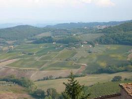 Blick auf Montepulciano in der Toskana, Italien foto