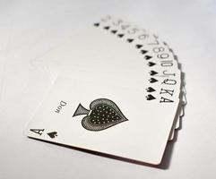 Kartenspielen. ein Satz Spaten. foto