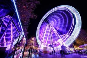 Granada, Andalusien, Spanien. 30. dezember 2019. riesenrad bei nacht. foto