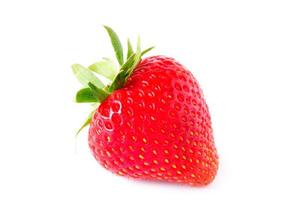 frische Erdbeeren lokalisiert auf weißem Hintergrund foto