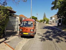 Straße in Claremont, Kapstadt, Südafrika. sonniges Wetter foto