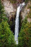 Tower Falls im Yellowstone-Nationalpark foto