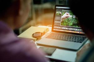 Arbeiten im Büro und Arbeitstoleranz foto