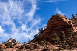 bergiges Gelände im Zion-Nationalpark foto