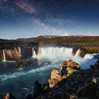 Hodafoss sehr schöner isländischer Wasserfall foto