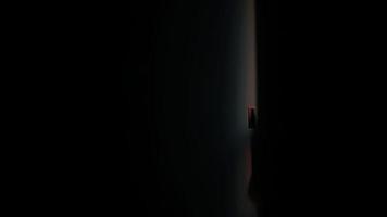 Sonnenlicht in einem dunklen Raum foto