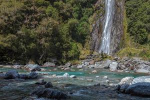 Malerischer Blick auf die Thunder Creek Falls in Neuseeland foto