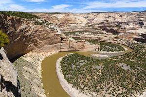 die landschaftliche schönheit von colorado. Wagenradpunkt am Yampa-Fluss im Dinosaurier-Nationaldenkmal foto