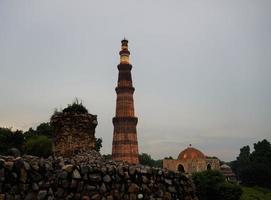 qutb minar- qutab minar straße, delhi bild foto