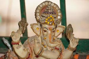 Lord Ganesha-Statuenbild im Freien foto