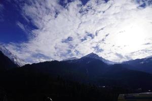 schönes Berghochauflösendes Bild foto