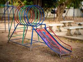 alter Spielplatz und Vintage foto