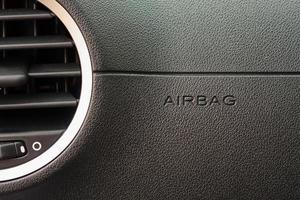 Airbag-Schild im Auto foto