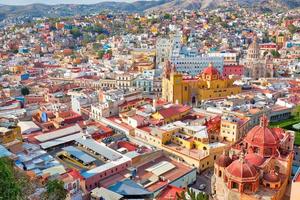 guanajuato, malerischer stadtaussichtspunkt und panoramablick von der stadtseilbahn foto