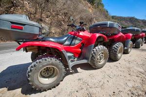 off-road-quad-touren und abenteuer in puerto vallarta, die einen malerischen blick auf das meer und herrliche naturlandschaften bieten foto