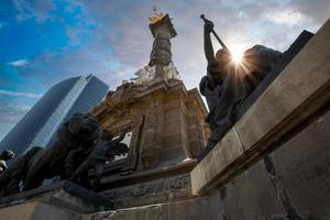Denkmal für den Engel der Unabhängigkeit im historischen Zentrum von Mexiko-Stadt foto