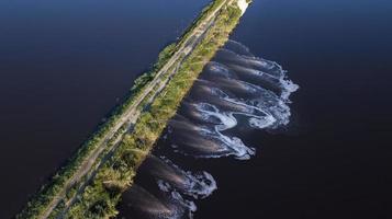 Kläranlagen, Abwasserbehandlungsinfrastruktur. Abwasserbehandlung foto