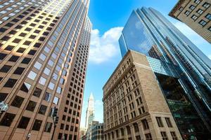 malerisches finanzviertel von boston im stadtzentrum und die skyline der stadt foto