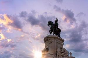 commerce plaza arch in lissabon im historischen stadtzentrum foto