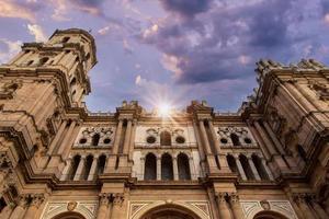 malerische katholische zentrale kathedrale von malaga catedral de encarnacion, andalusien, spanien foto