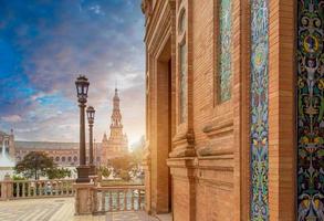 eine wahrzeichenattraktion plaza de espana, ein platz im parque de maria luisa im historischen stadtzentrum von sevilla foto