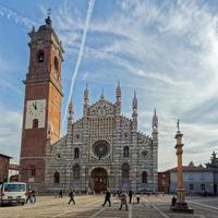 Monza, Italien, 2010. Außenansicht der Kathedrale foto