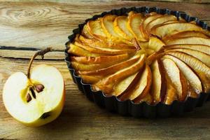 rustikaler Apfelkuchen hautnah foto