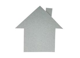 Haus aus einem Papier isoliert auf einem weißen foto