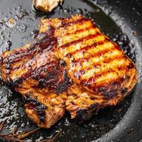 fleisch steak grill schweinefleisch gebratenes rindfleisch gesunde lebensmittel frische mahlzeit foto