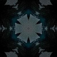 schwarzer abstrakter Hintergrund. dunkles Kaleidoskopmuster. kostenloses Foto