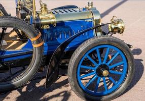 Brighton, East Sussex, Großbritannien, 2015. Das Auto hat gerade den Oldtimer-Lauf von London nach Brighton beendet foto