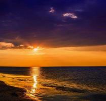 Sonnenuntergang am Meer foto