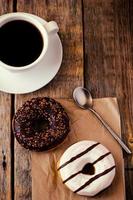 Donuts und Kaffee foto