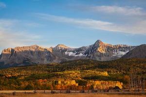 Colorado Herbstlandschaft - die San Juan Mountains in der Nähe der Last Dollar Road foto