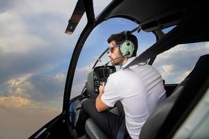 gewerblicher privater Helikopterpilot foto