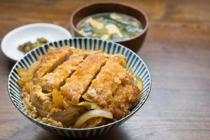 japanische katsudon küche foto