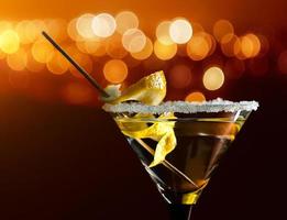 Cocktail mit Zitrone foto