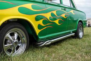 shoreham-by-sea, west sussex, uk, 2014. aufgemotzter vauxhall victor mit sonderlackierung foto